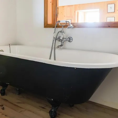 Plum Guide - The Little Bastu Apartment *